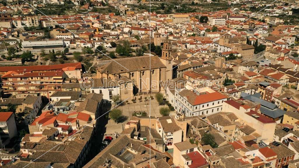 Baza Centro - Iglesia y Plaza Mayor