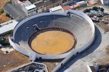 foto aerea de la plaza de toros de baza